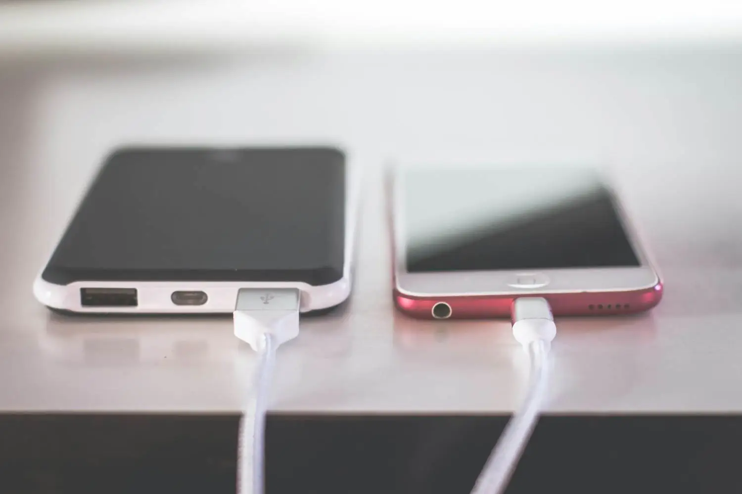 Utilisez cette astuce simple, et votre téléphone se recharge encore plus rapidement